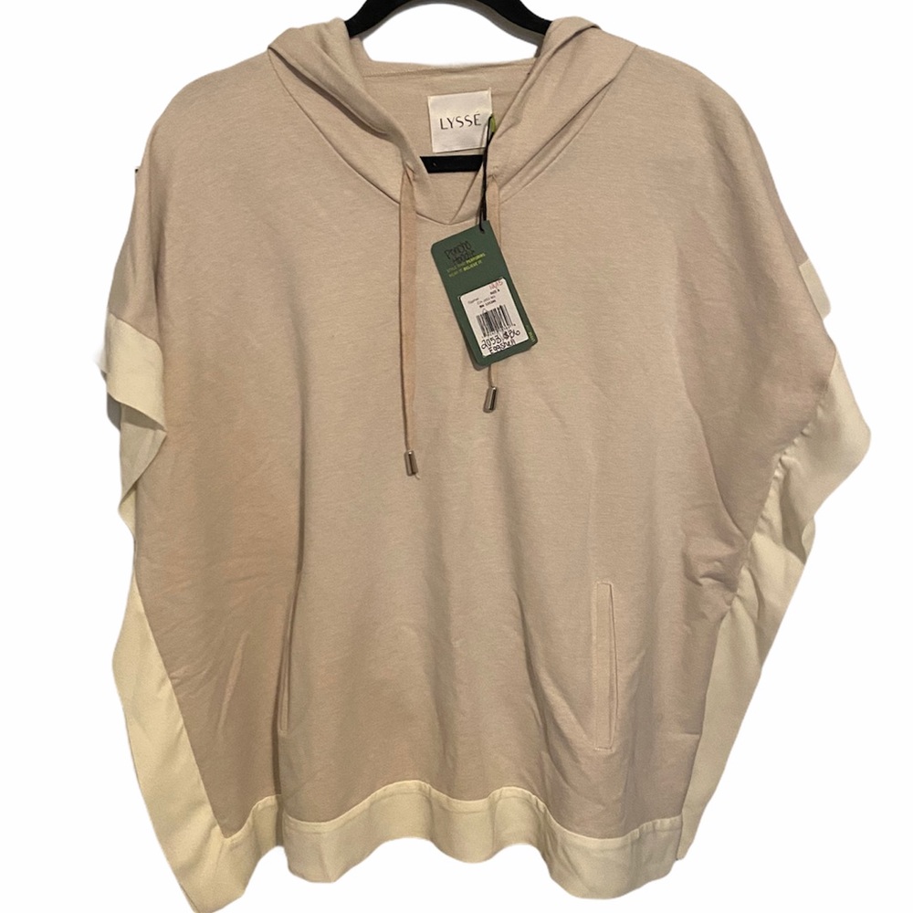 Lysse poncho hoodie. NWT.